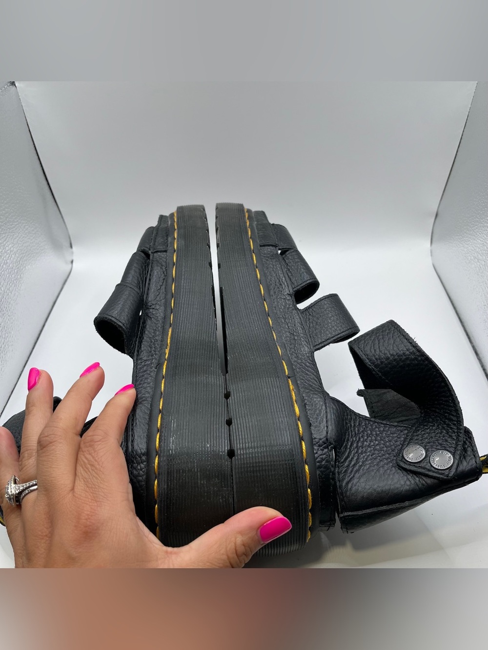 Dr. Martens CLARISSA II QUAD LEATHER PLATFORM SANDALS size 8 black - Picture 9 of 10